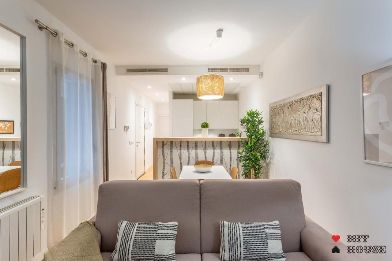 Mit House Ayala En Madrid Apartment Luaran gambar