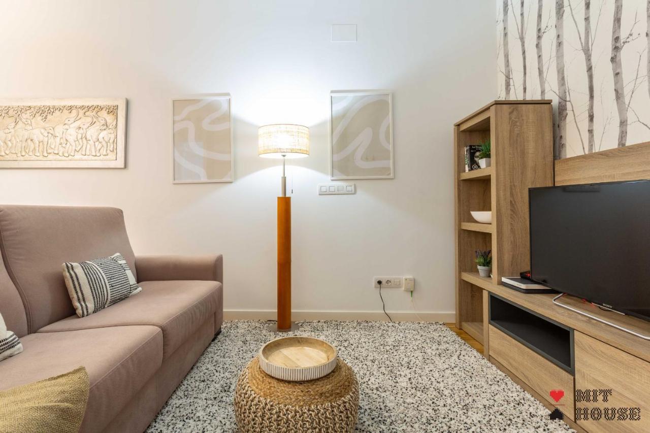 Mit House Ayala En Madrid Apartment Luaran gambar