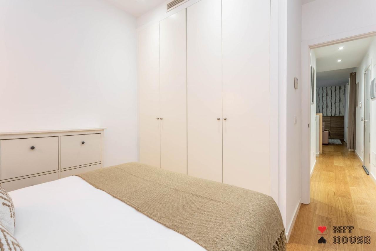 Mit House Ayala En Madrid Apartment Luaran gambar